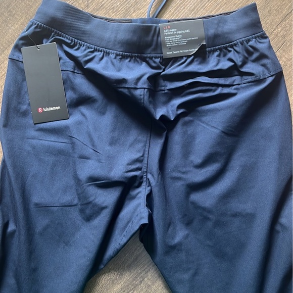 Lululemon ABC jogger, large navy blue - Picture 5 of 5